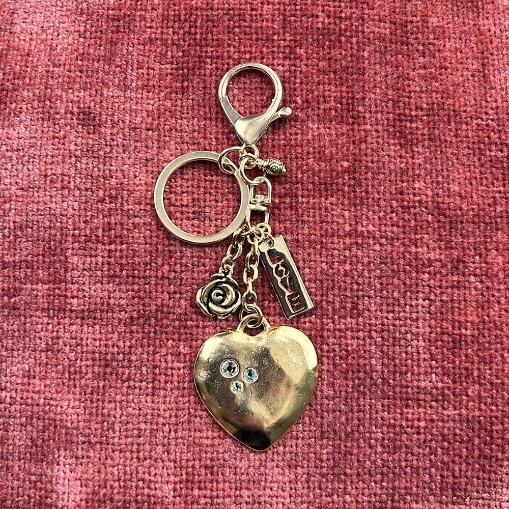 New SHE LOVES SPARKLES Bag Charm Gold Tone 💕
